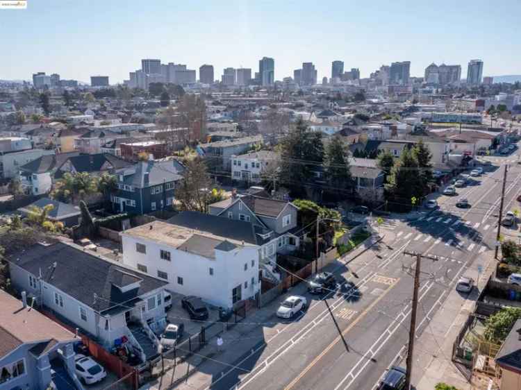 Multi-family house For Sale in 3214, Market Street, Oakland, California