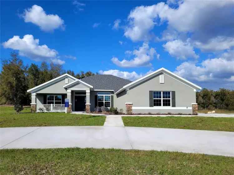 Single-family house For Sale in Ocala Estates, Florida