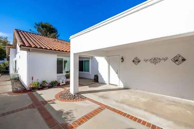 Single-family house For Sale in 4709, Adra Way, Oceanside, California