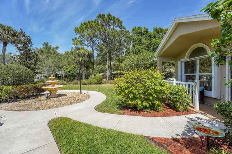 Single-family house For Sale in 719, Northwest San Remo Circle, Port Saint Lucie, Florida