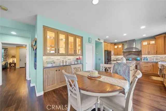 Single-family house For Sale in 1719, North Brigantine Lane, Villa Park, California