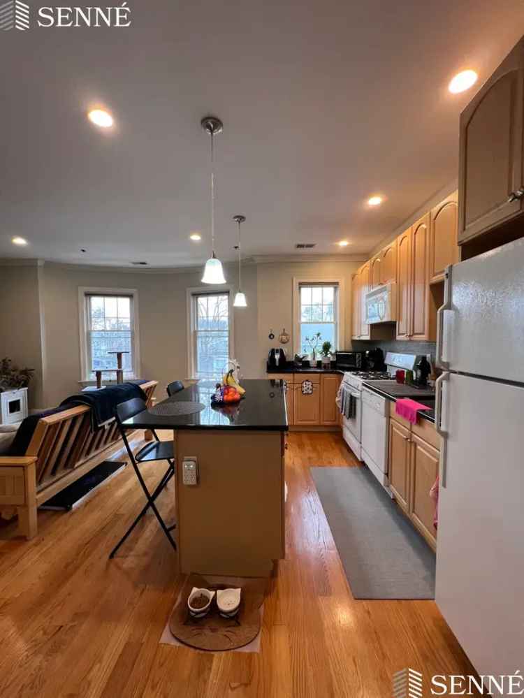 1 Bed 1 Bath Apartment near Oak Grove and Malden Center