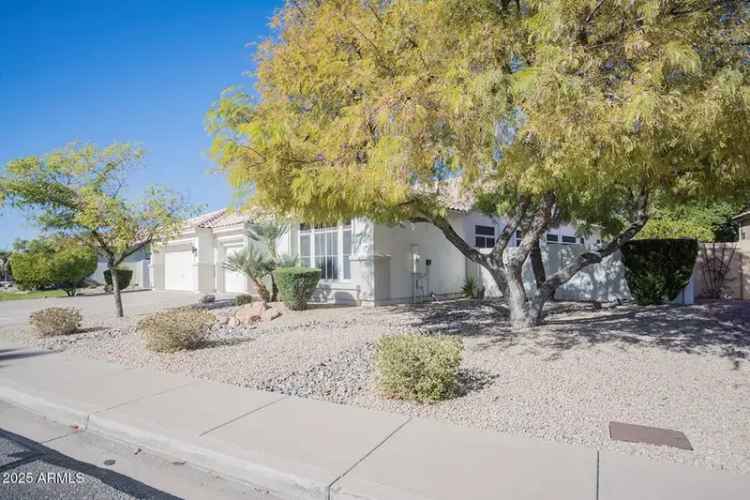 Single-family house For Sale in 7278, West Via Montoya Drive, Glendale, Arizona