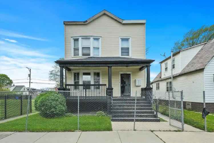 Multi-family house For Sale in 11812, South State Street, Chicago, Illinois