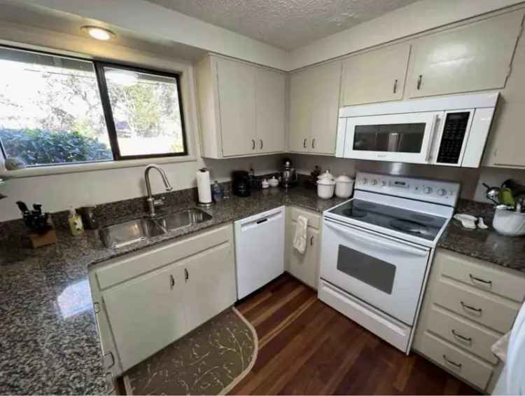 Furnished 3 Bed 2 Bath House Near Downtown Eugene