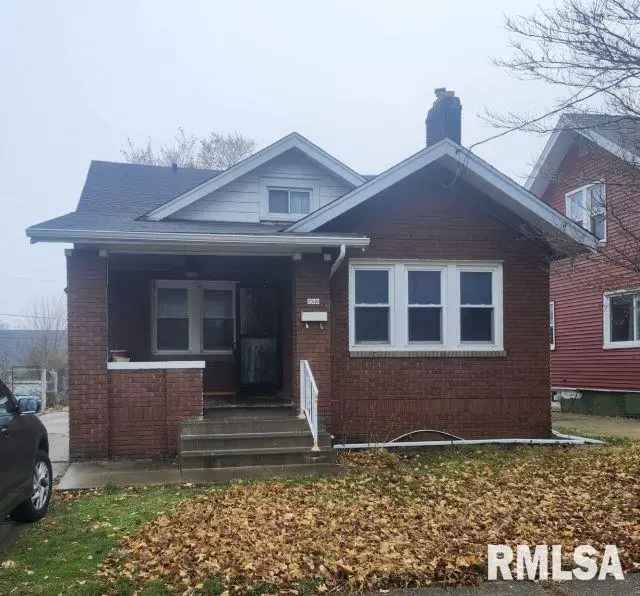 Single-family house For Sale in 726, East McClure Avenue, Peoria, Illinois