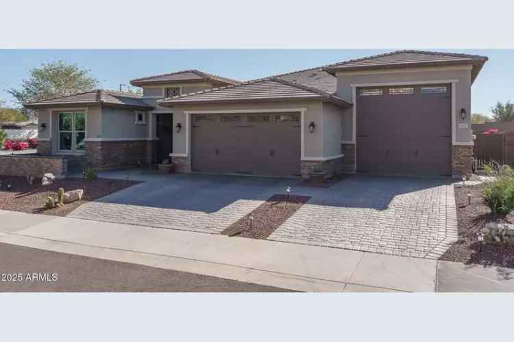 Single-family house For Sale in 18147, West Sandy Road, Goodyear, Arizona