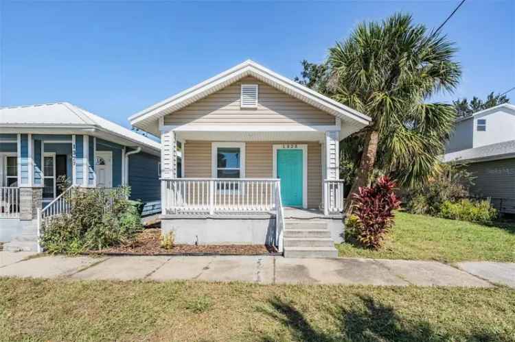 Single-family house For Sale in Tampa, Florida