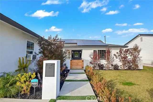 Single-family house For Sale in 925, Appling Avenue, Placentia, California