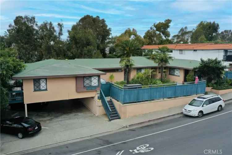 Multi-family house For Sale in San Clemente, California