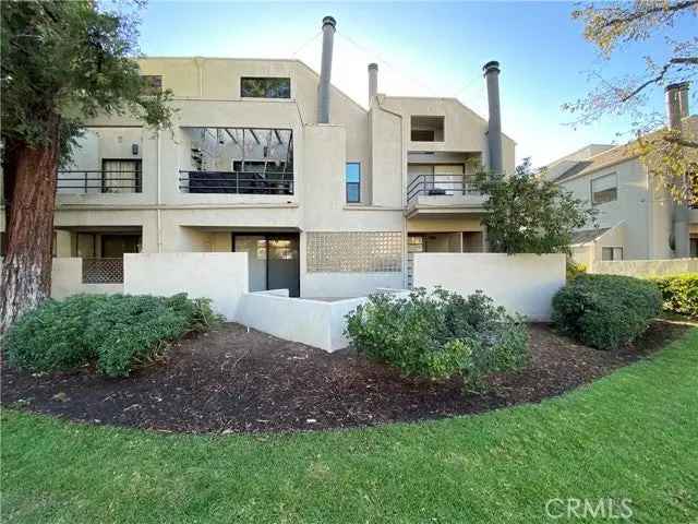 Condo For Sale in 5744, East Creekside Avenue, Orange, California