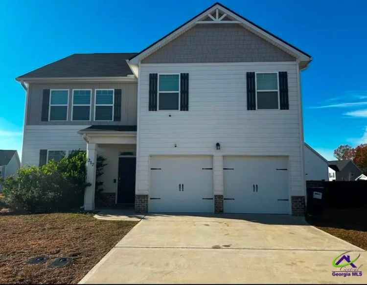 Single-family house For Sale in 217, Barnyard Way, Perry, Georgia