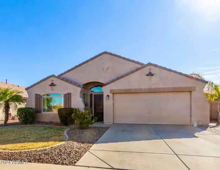 Single-family house For Sale in 3031, East Colonial Place, Chandler, Arizona