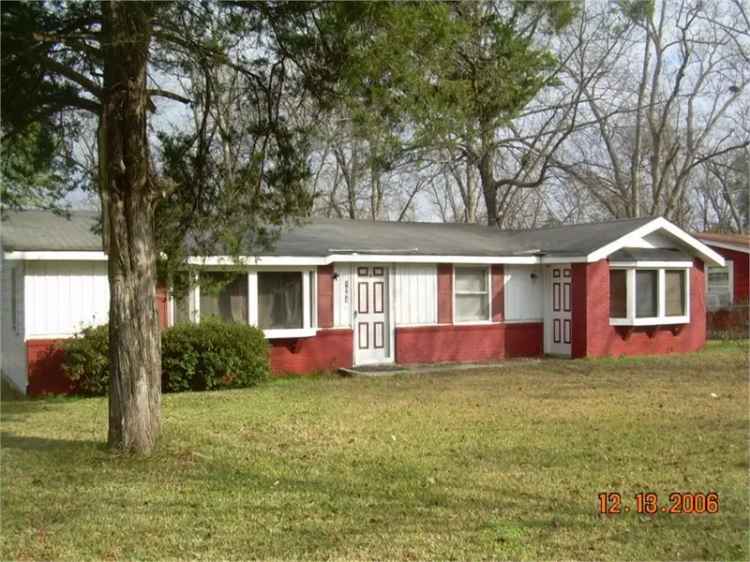 Single-family house For Sale in 1003, East Residence Avenue, Albany, Georgia