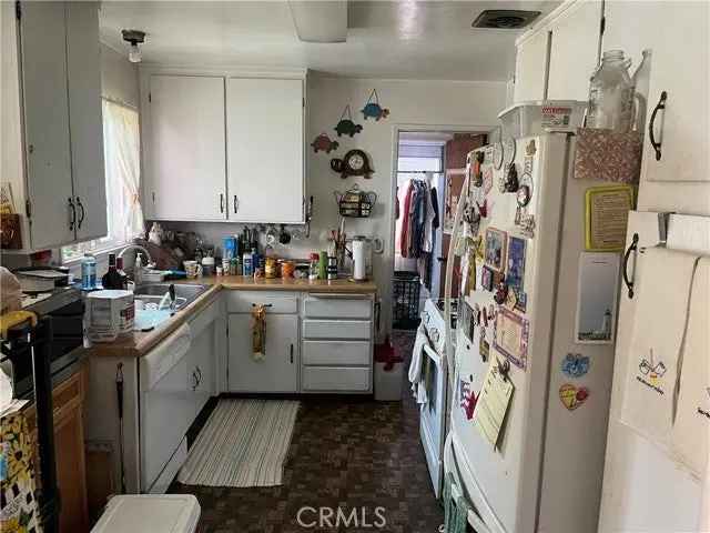 Single-family house For Sale in 5805, Trinidad Way, Buena Park, California