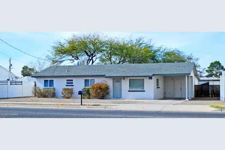 Single-family house For Sale in 1325, North Swan Road, Tucson, Arizona