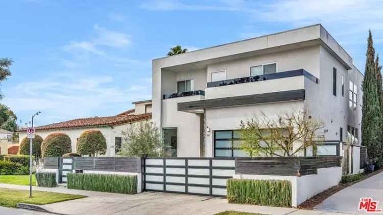 Single-family house For Sale in 507, North Gardner Street, Los Angeles, California