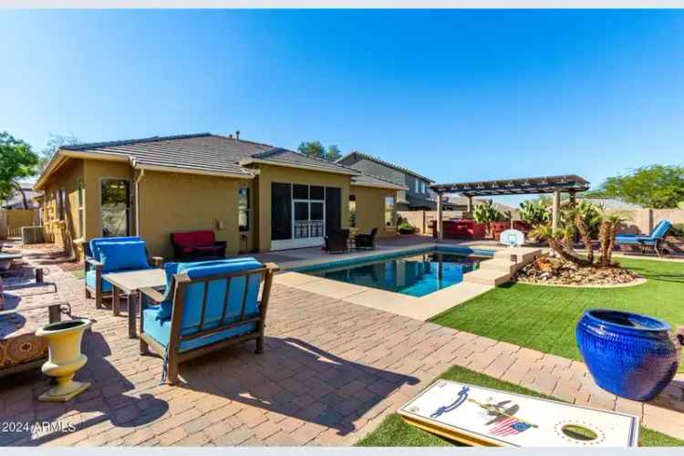 Single-family house For Sale in 18174, West Wind Song Avenue, Goodyear, Arizona