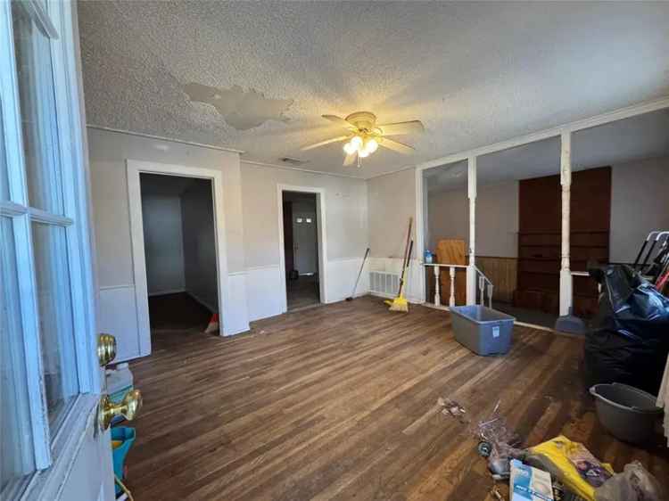 Single-family house For Sale in 121, West Clinton Avenue, Athens, Texas