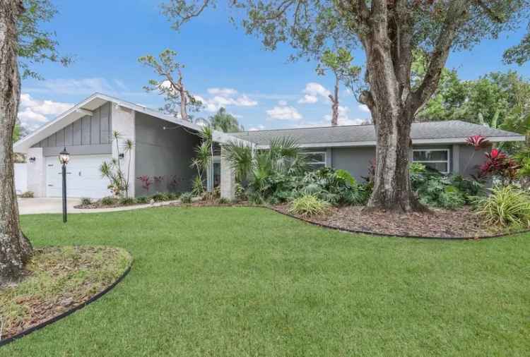 Single-family house For Sale in Florida