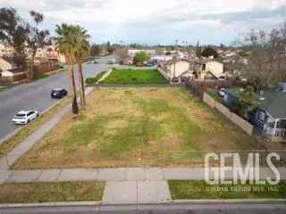 Single-family house For Sale in 920, L Street, Bakersfield, California