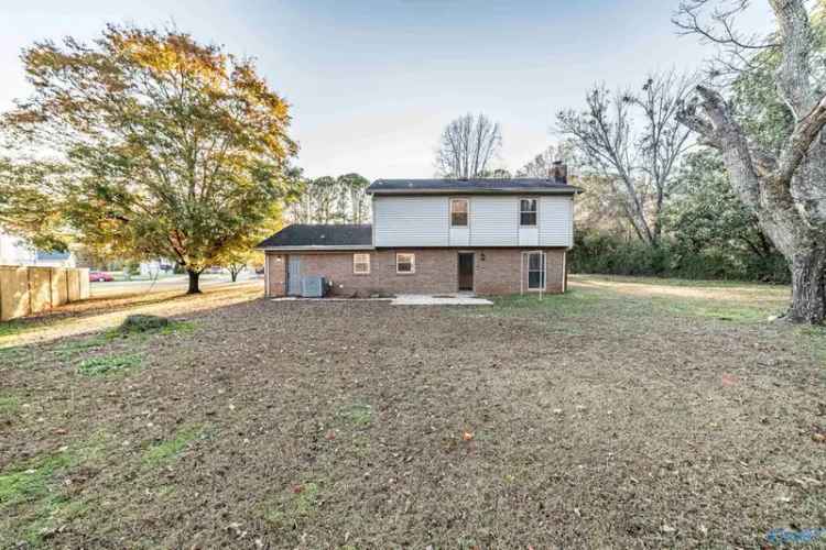 Single-family house For Sale in Huntsville, Alabama