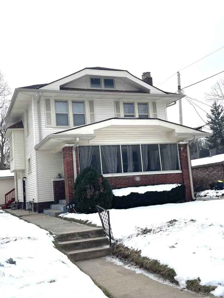 Single-family house For Sale in 917, East 34th Street, Indianapolis, Indiana