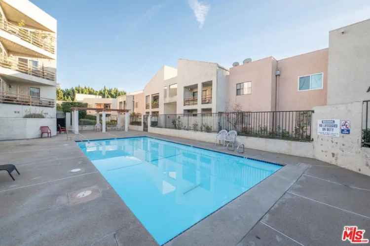 Condo For Sale in 1119, Albany Street, Los Angeles, California