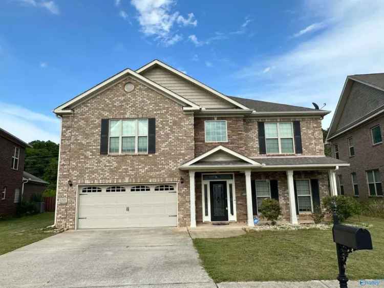 Single-family house For Sale in Huntsville, Alabama