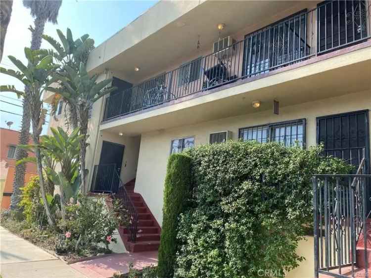 Multi-family house For Sale in 5871, Pickford Street, Los Angeles, California