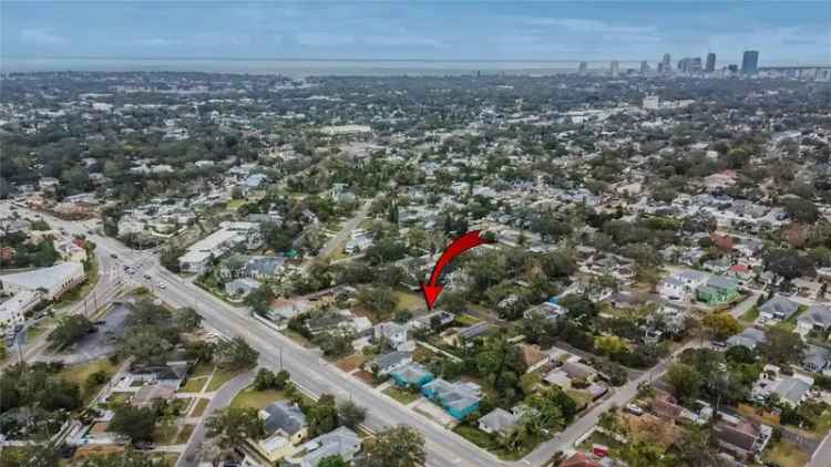 Single-family house For Sale in 3700, 12th Street North, Saint Petersburg, Florida