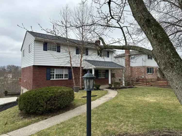 4 Bedroom 25 Bath House in Colerain with Backyard and Garage