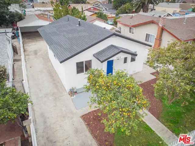 Single-family house For Sale in 426, East 70th Street, Los Angeles, California