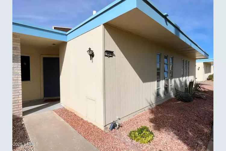 Apartment For Sale in 10976, West Coggins Drive, Sun City, Arizona