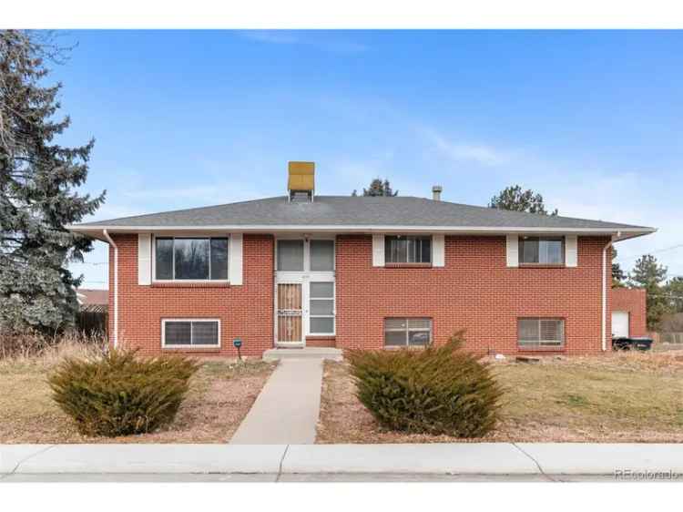 Single-family house For Sale in 4731, West 66th Avenue, Arvada, Colorado