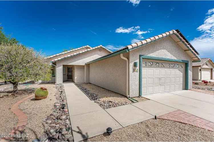 Single-family house For Sale in Green Valley, Arizona