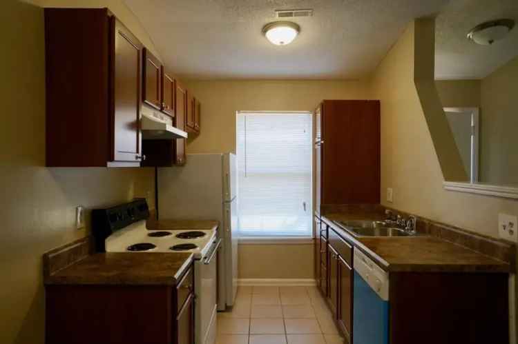 2BR/2BA Apartment Unit for Rent in Peach Creek