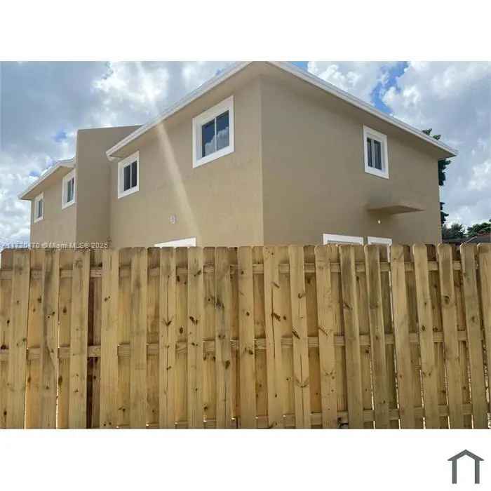 Multi-family house For Sale in 7318, Northwest 17th Avenue, Miami, Florida