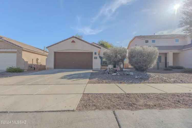 Single-family house For Sale in 33, West Calle Guija, Sahuarita, Arizona