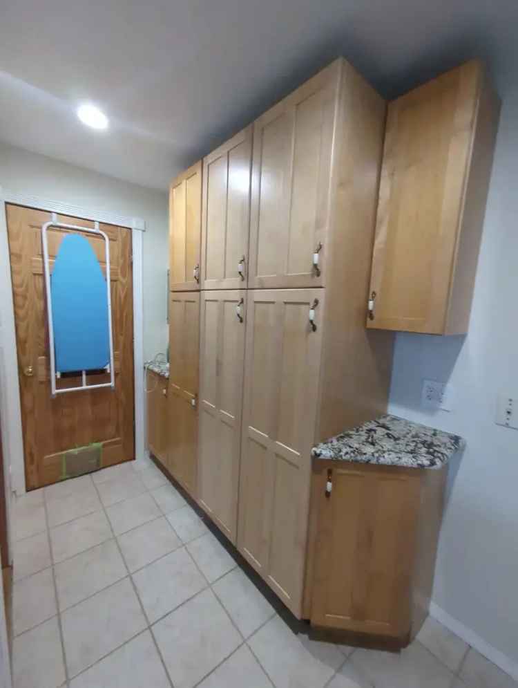 2 Bedroom 1 Bath Apartment for Rent