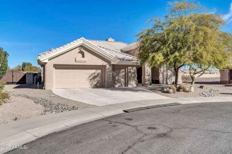 Single-family house For Sale in 16012, West Heritage Drive, Sun City West, Arizona