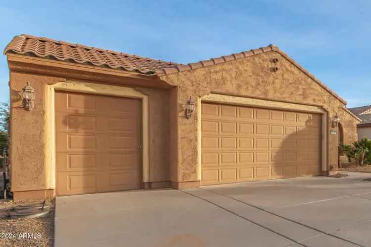 Single-family house For Sale in 21425, North 262nd Drive, Buckeye, Arizona