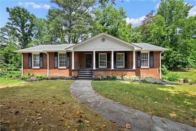 Single-family house For Sale in 783, Caron Circle Northwest, Atlanta, Georgia