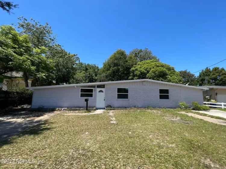 Single-family house For Sale in 2820, Rogero Road, Jacksonville, Florida