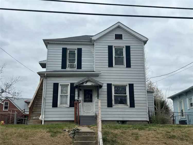 Single-family house For Sale in 1617, South Rodgers Avenue, Alton, Illinois