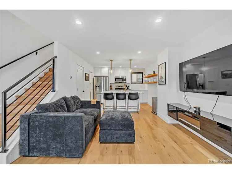 Single-family house For Sale in 1403, Yates Street, Denver, Colorado