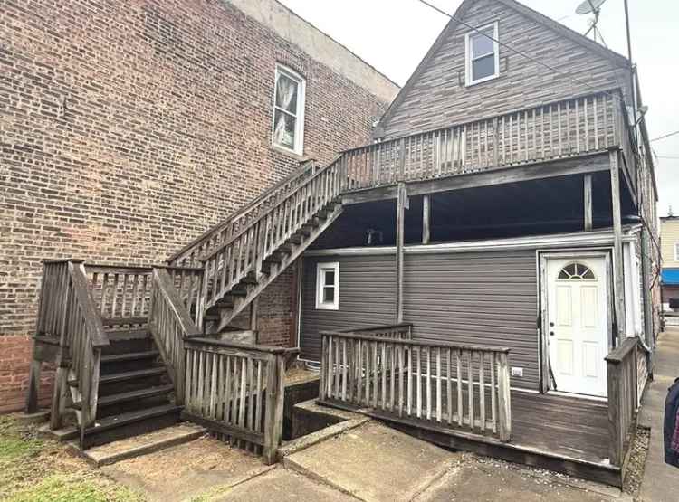 Multi-family house For Sale in 1737, West 47th Street, Chicago, Illinois