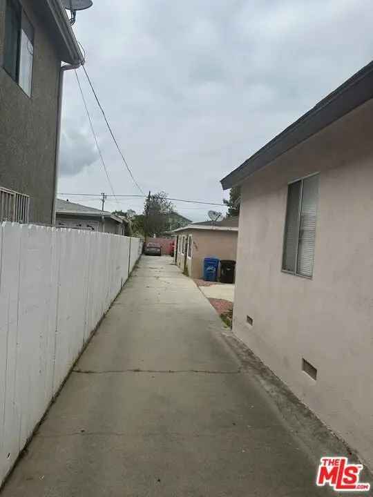 Multi-family house For Sale in 1617, West 224th Street, Torrance, California