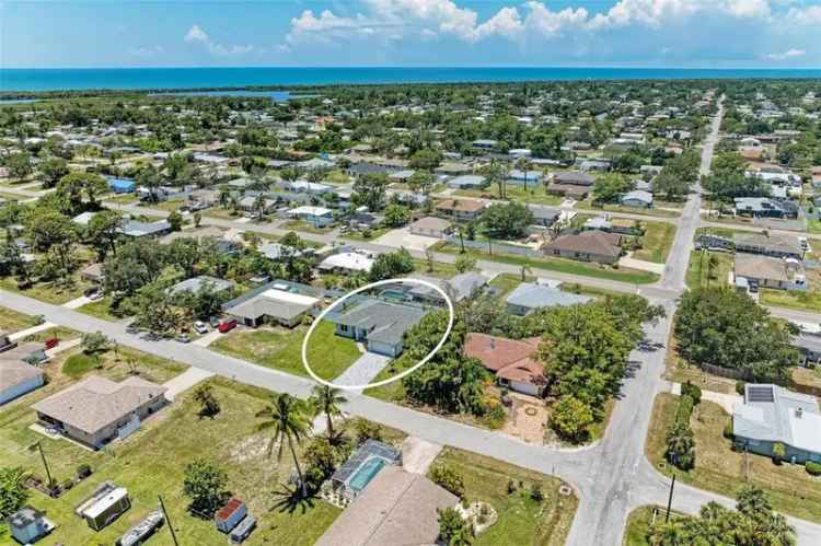 Single-family house For Sale in 1010, Acadia Road, South Venice, Florida