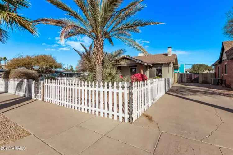 Single-family house For Sale in 1002, East Palm Lane, Phoenix, Arizona